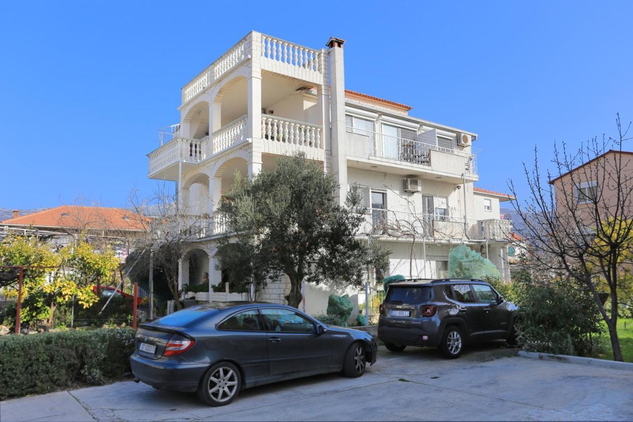 Apartments And Rooms With Parking Space Kastel Stafilic, Kastela - 18673 Dış mekan fotoğraf